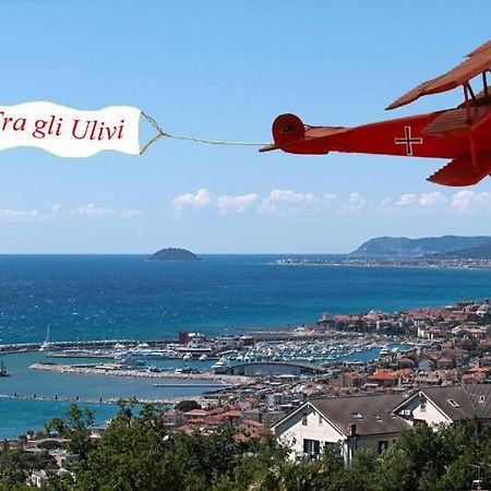 Tra Gli Ulivi Bed & Breakfast Pietra Ligure Luaran gambar