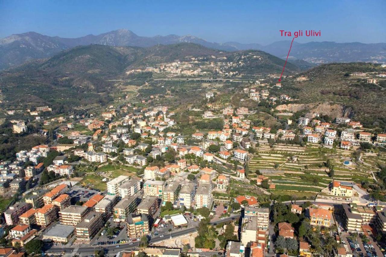 Tra Gli Ulivi Bed & Breakfast Pietra Ligure Luaran gambar