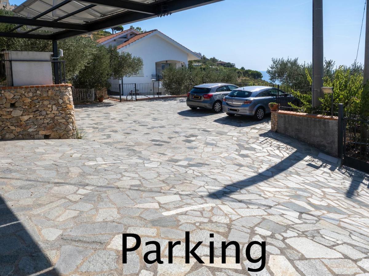 Tra Gli Ulivi Bed & Breakfast Pietra Ligure Luaran gambar