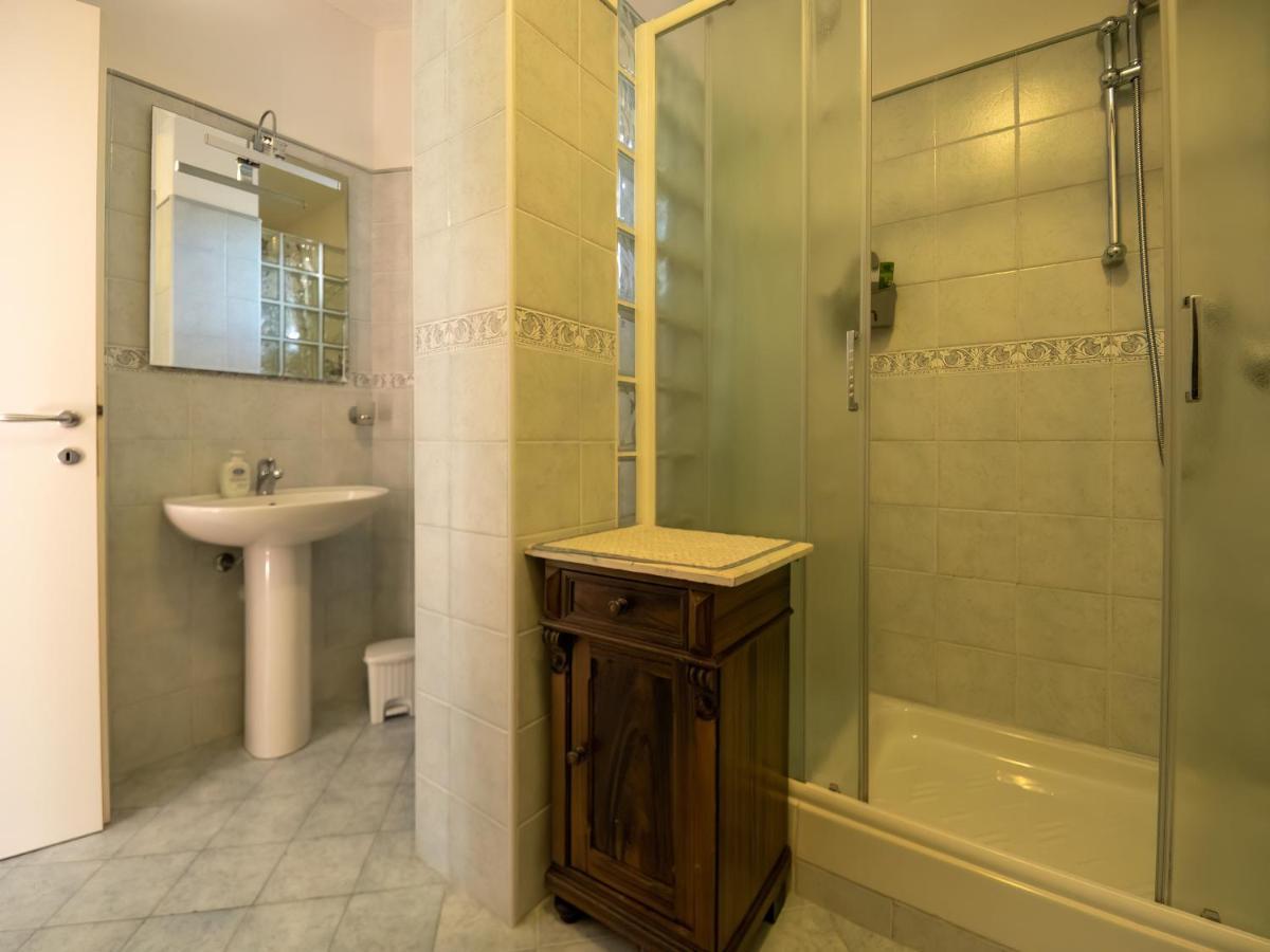Tra Gli Ulivi Bed & Breakfast Pietra Ligure Luaran gambar