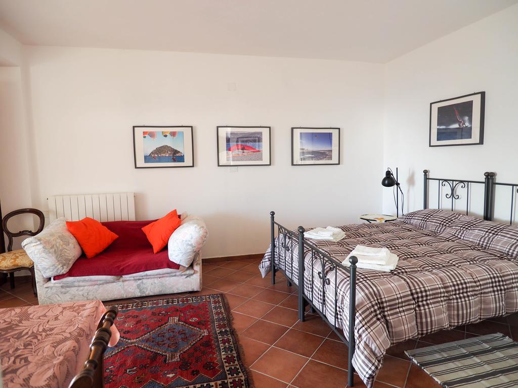 Tra Gli Ulivi Bed & Breakfast Pietra Ligure Luaran gambar